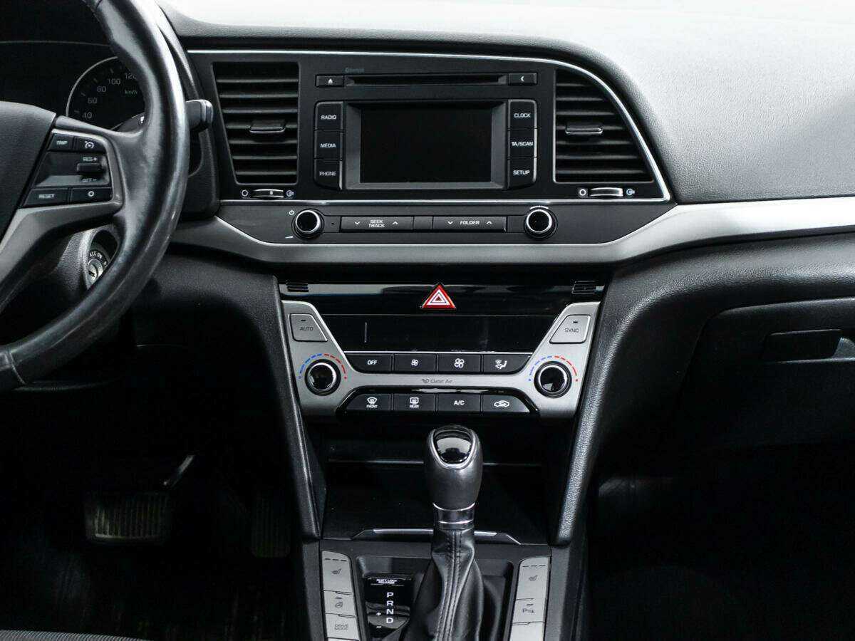 Hyundai Elantra, 2017 - Фото №13