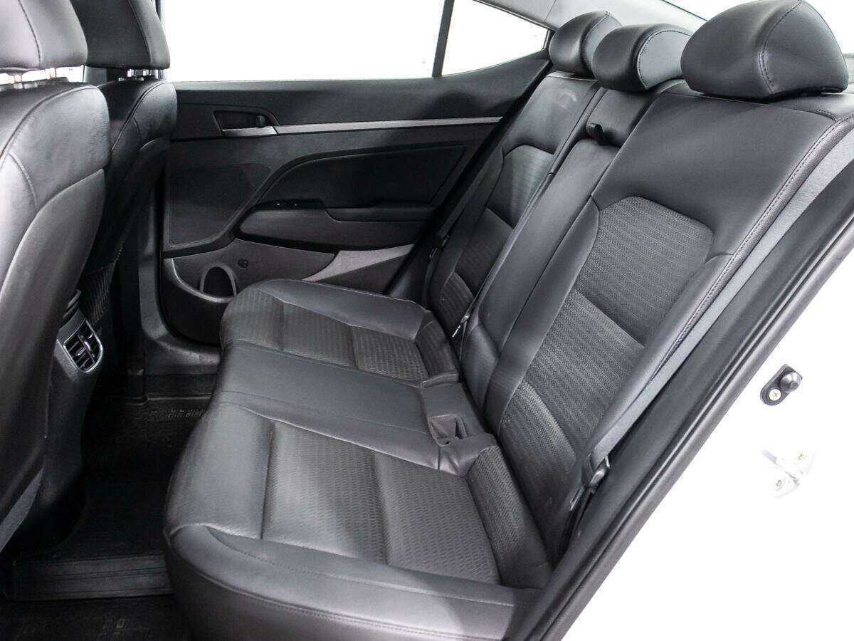 Hyundai Elantra, 2016 - Фото №9