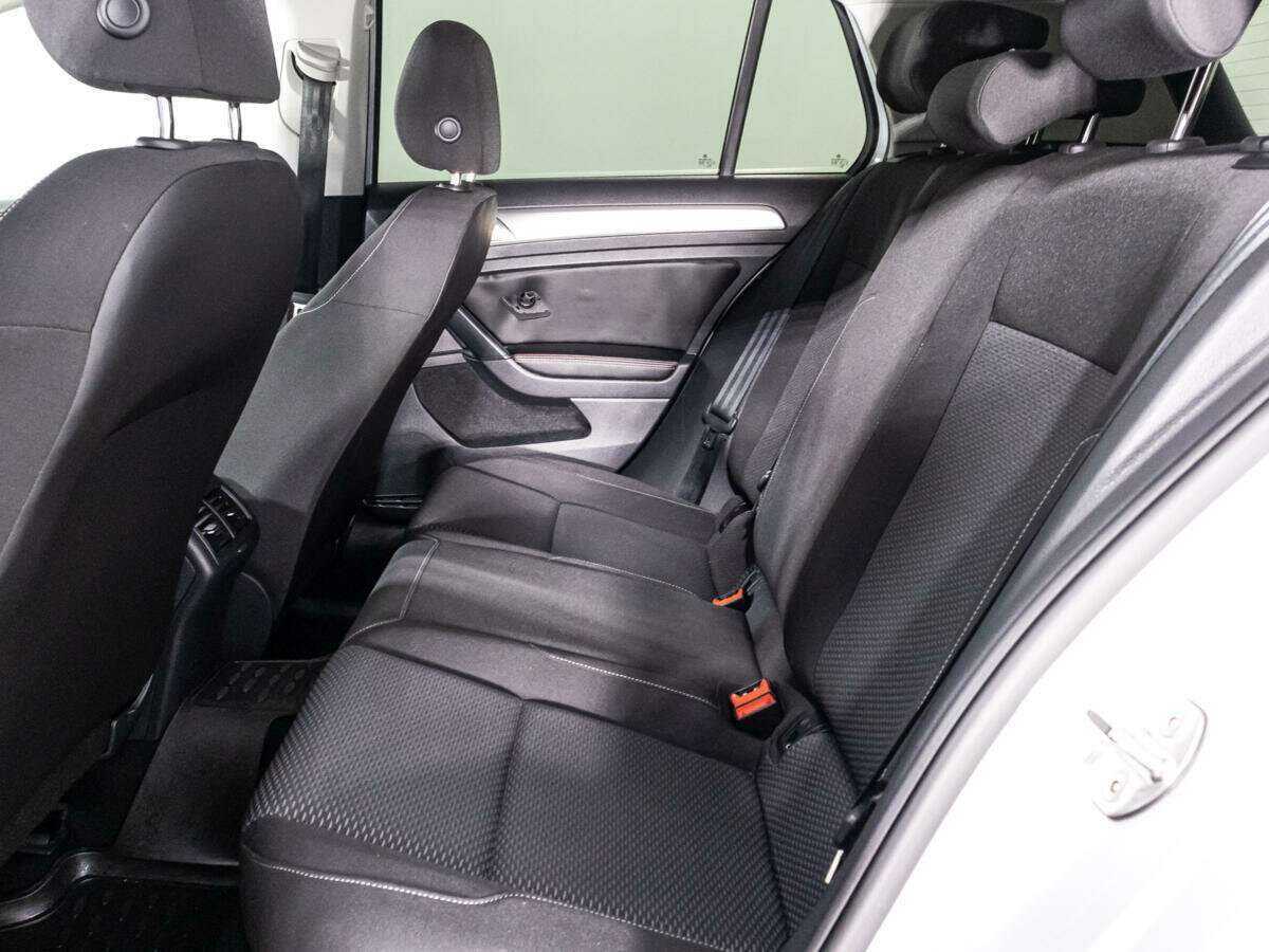 Volkswagen Golf, 2018 - Фото №9