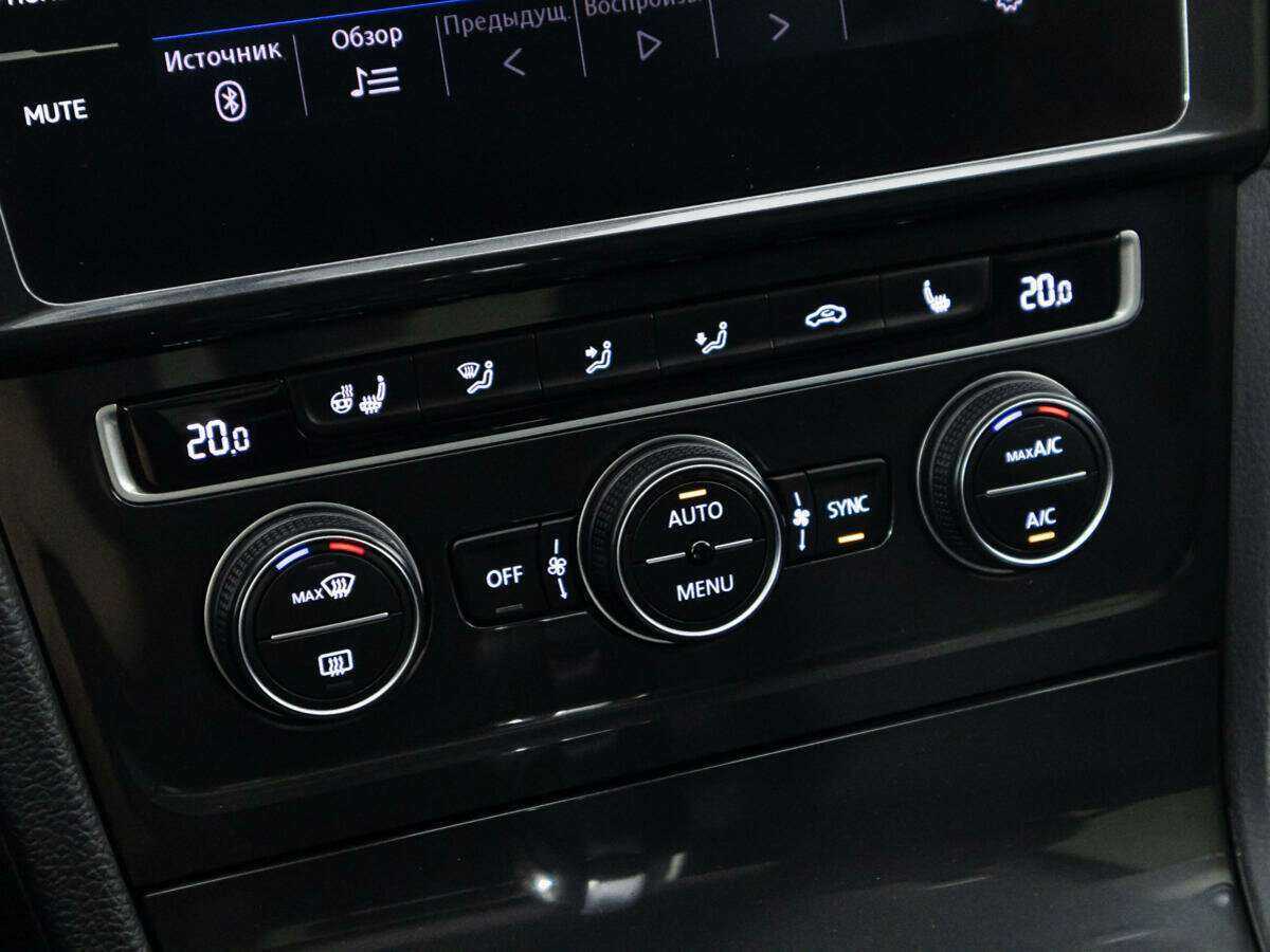 Volkswagen Golf, 2018 - Фото №14