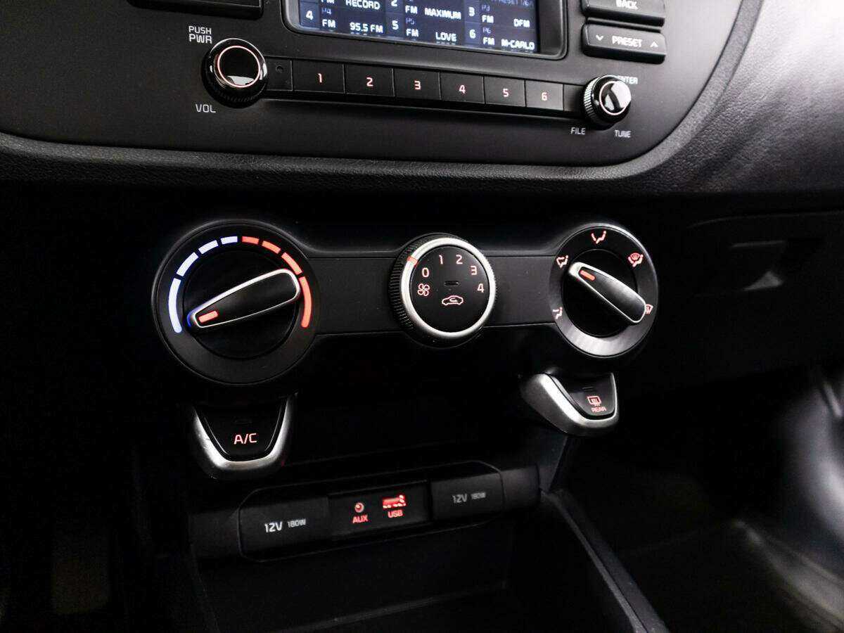 Kia Rio, 2017 - Фото №15