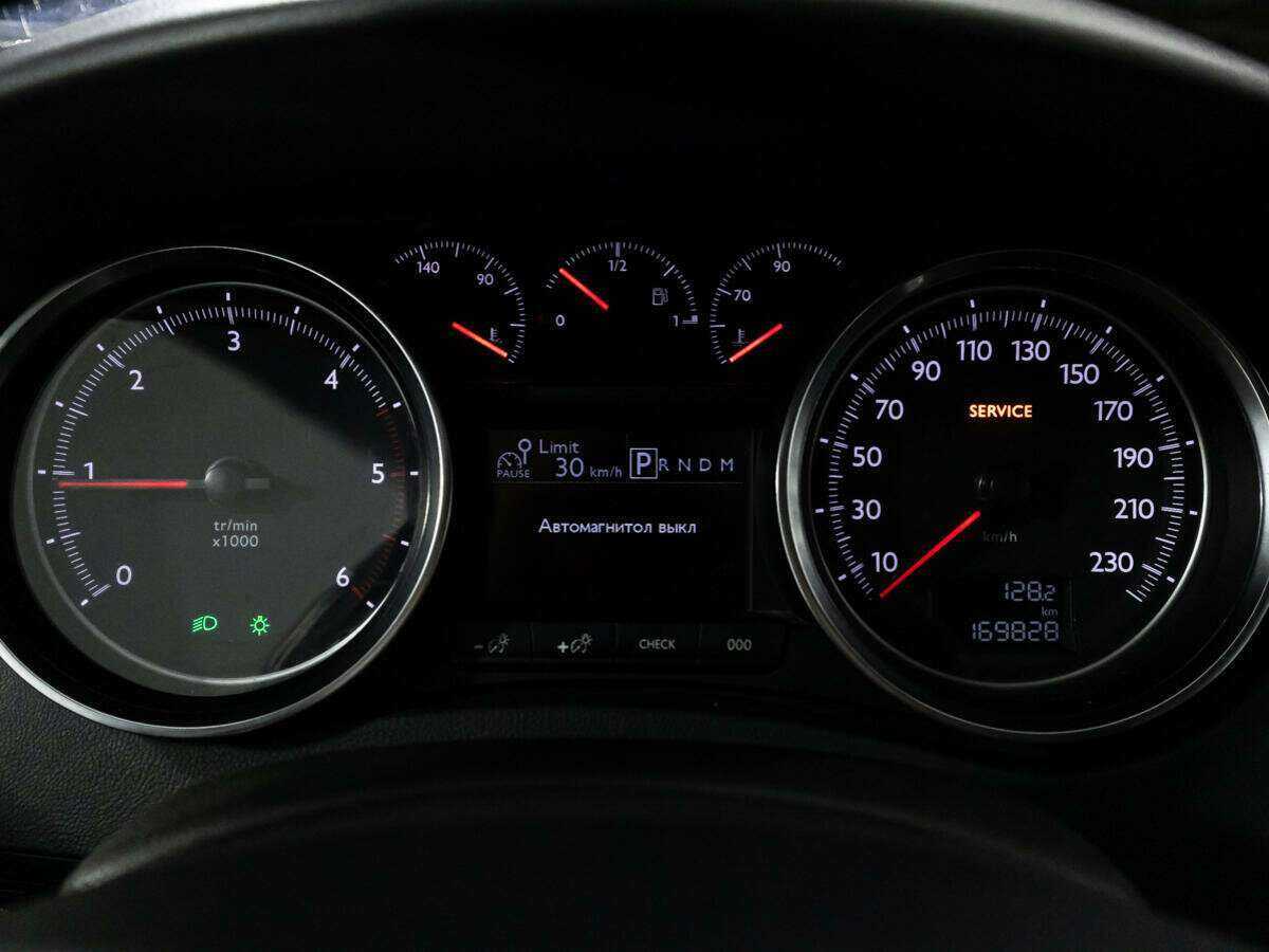 Peugeot 508, 2012 - Фото №11