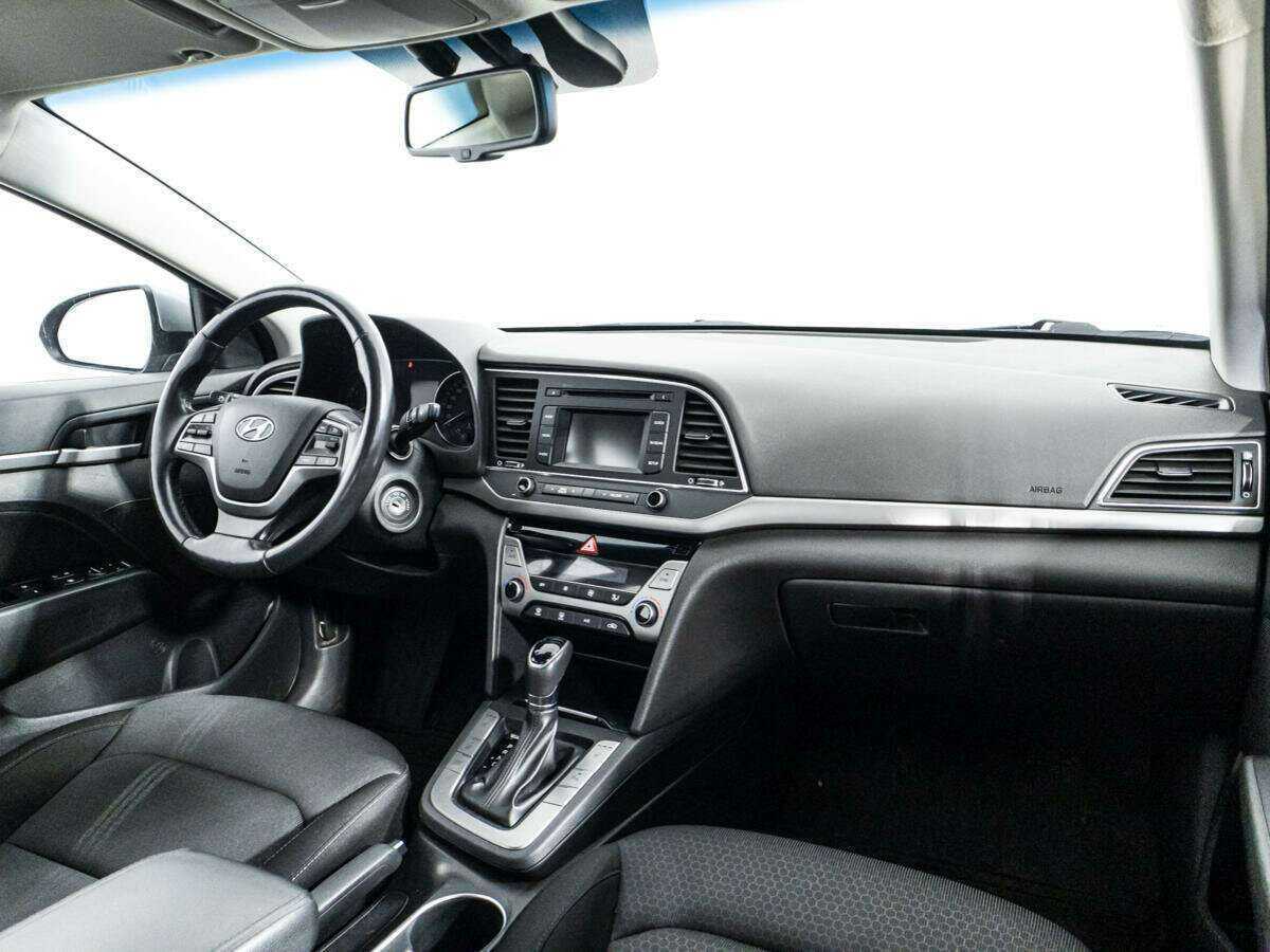 Hyundai Elantra, 2018 - Фото №8