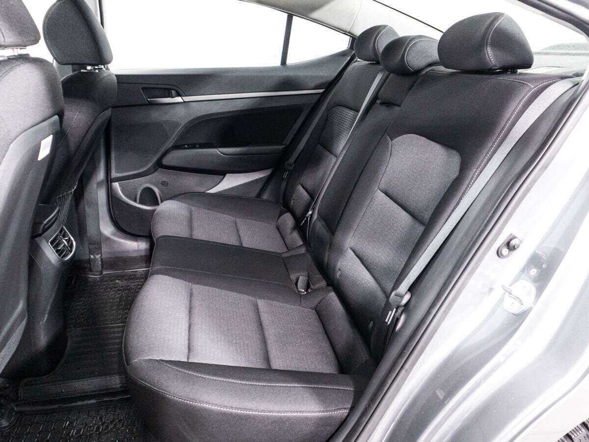 Hyundai Elantra, 2018 - Фото №9