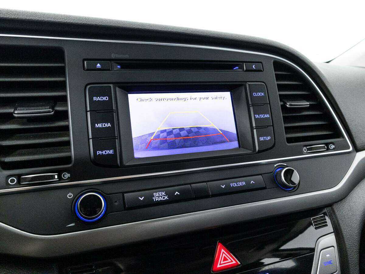 Hyundai Elantra, 2018 - Фото №13