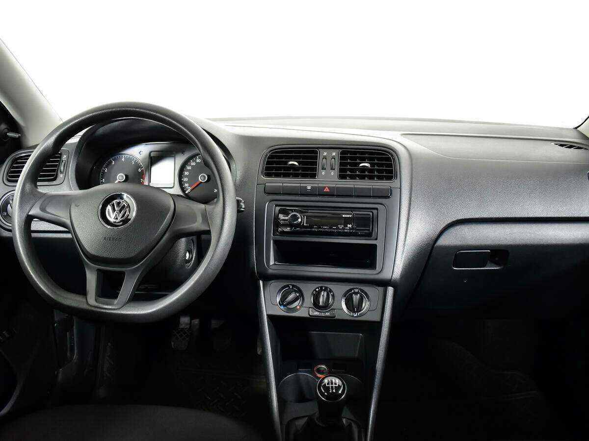 Volkswagen Polo, 2015 - Фото №11