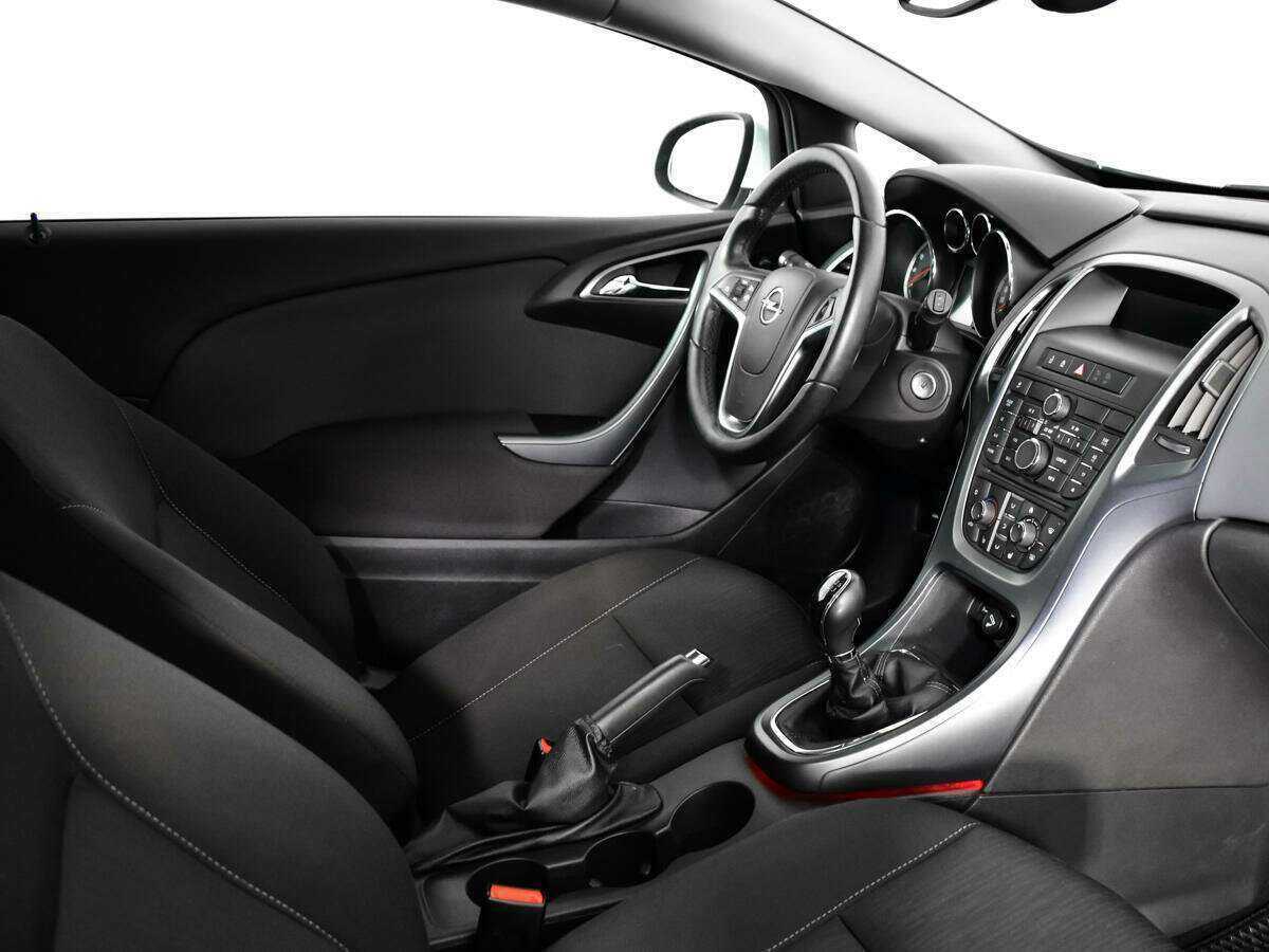 Opel Astra GTC, 2012 - Фото №8