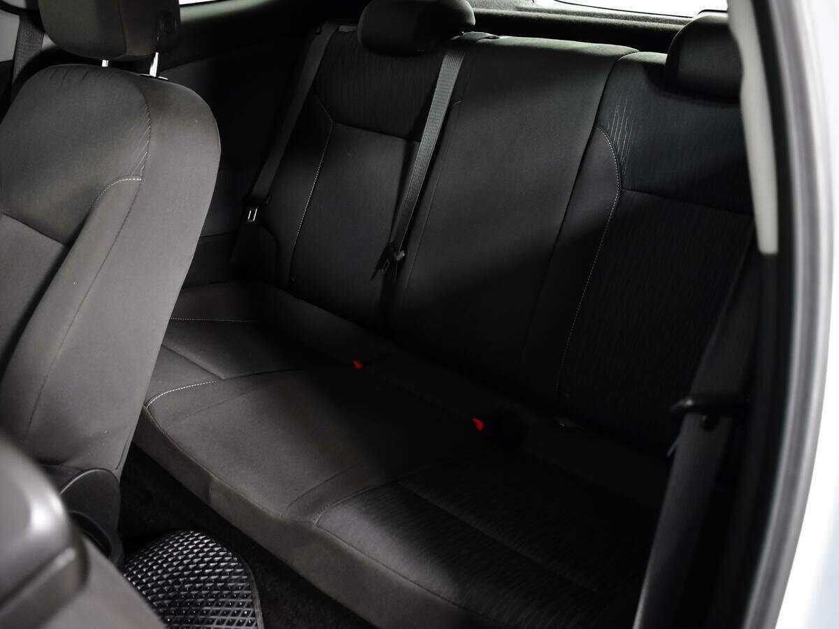 Opel Astra GTC, 2012 - Фото №9