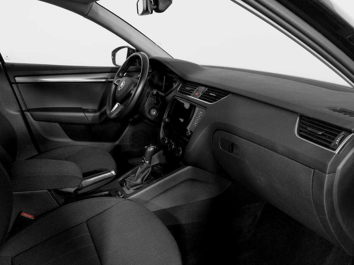 Skoda Octavia, 2018 - Фото №8