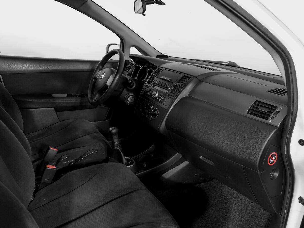 Nissan Tiida, 2013 - Фото №7