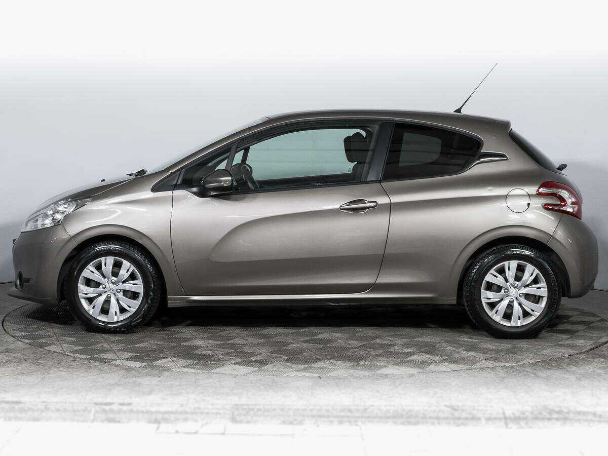Peugeot 208, 2013 - Фото №7