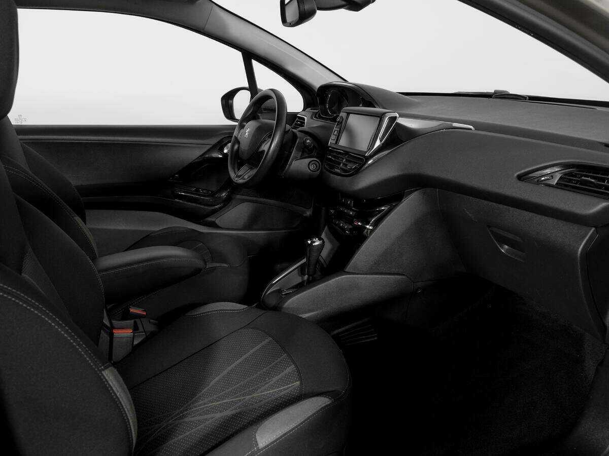Peugeot 208, 2013 - Фото №8