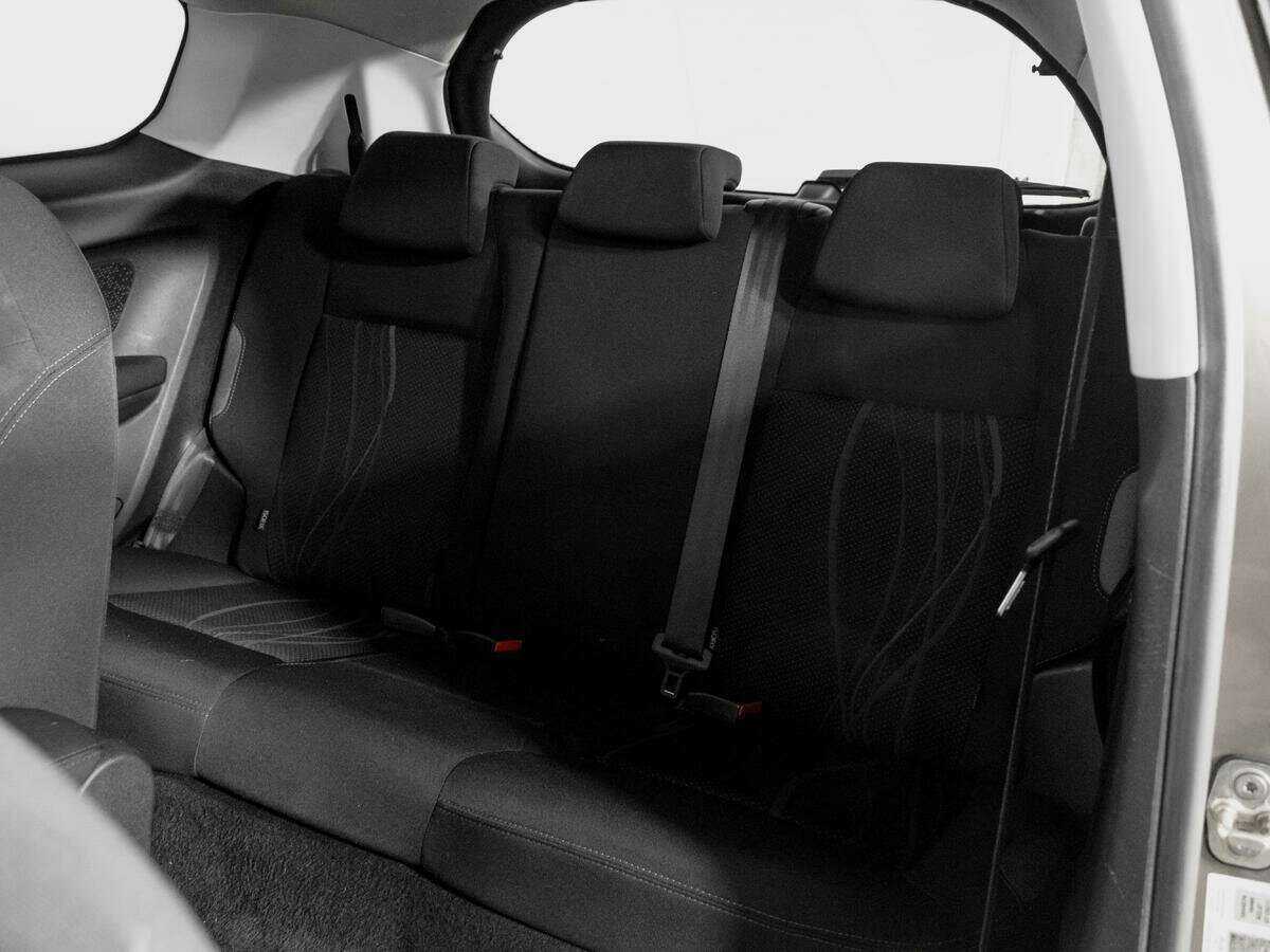 Peugeot 208, 2013 - Фото №9