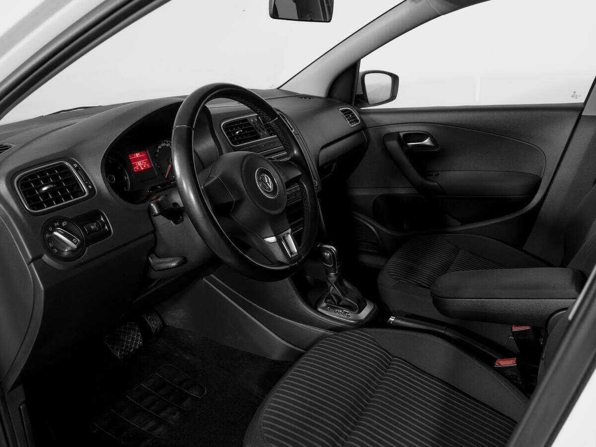 Volkswagen Polo, 2013 - Фото №14