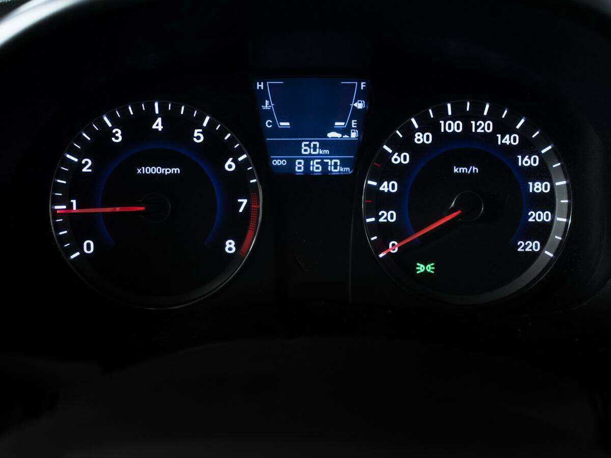 Hyundai Solaris, 2012 - Фото №10