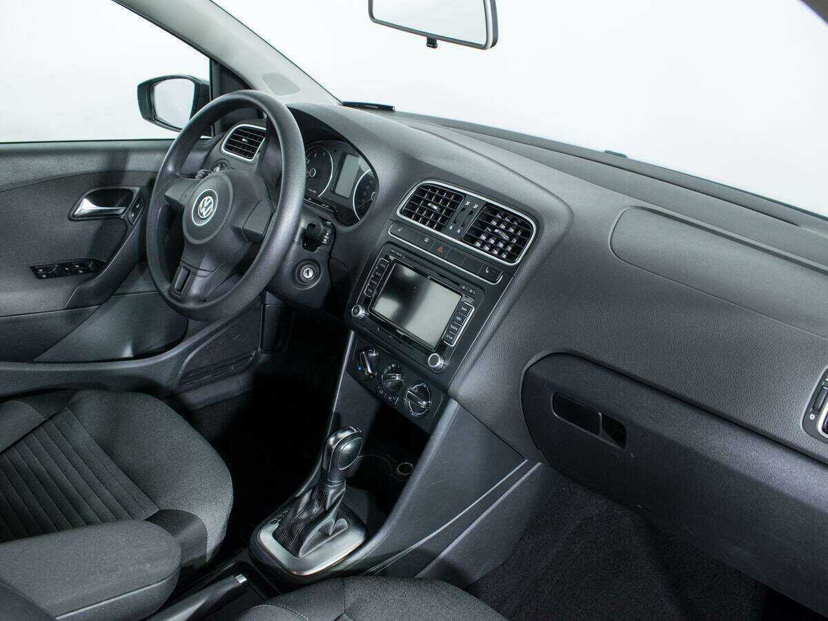 Volkswagen Polo, 2012 - Фото №8