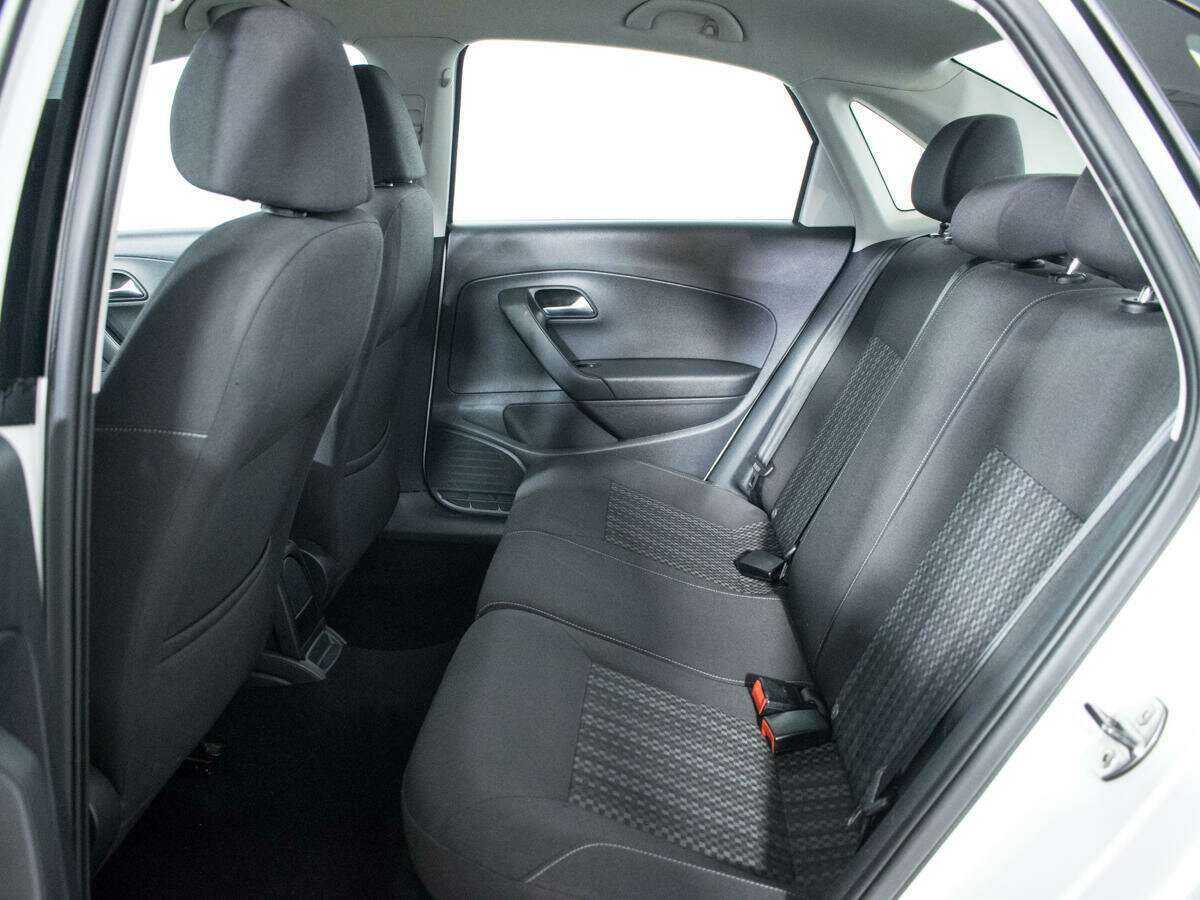 Volkswagen Polo, 2015 - Фото №9