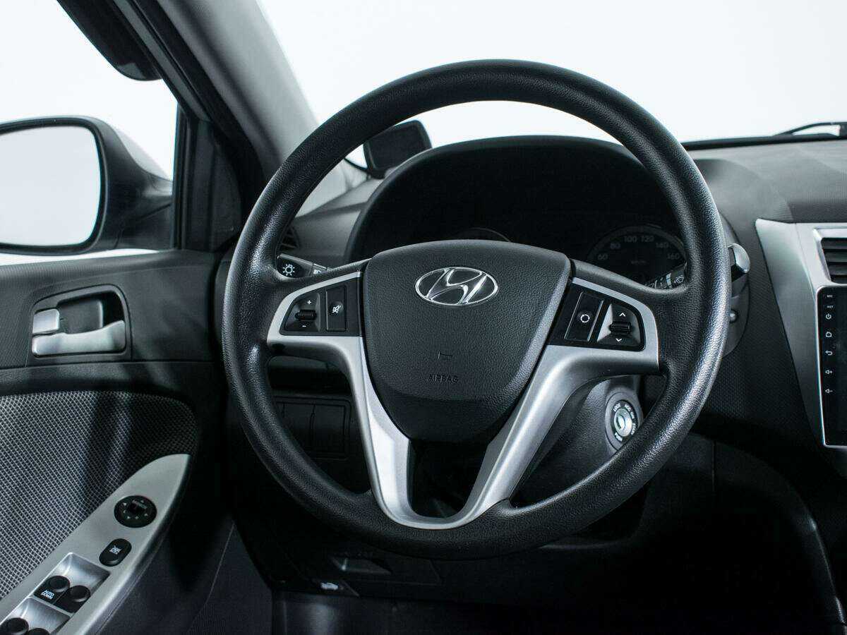 Hyundai Solaris, 2012 - Фото №13