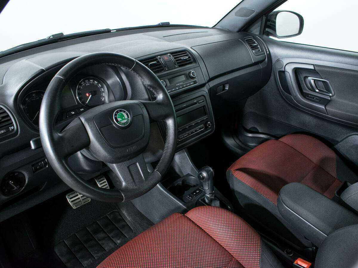 Skoda Fabia, 2012 - Фото №12