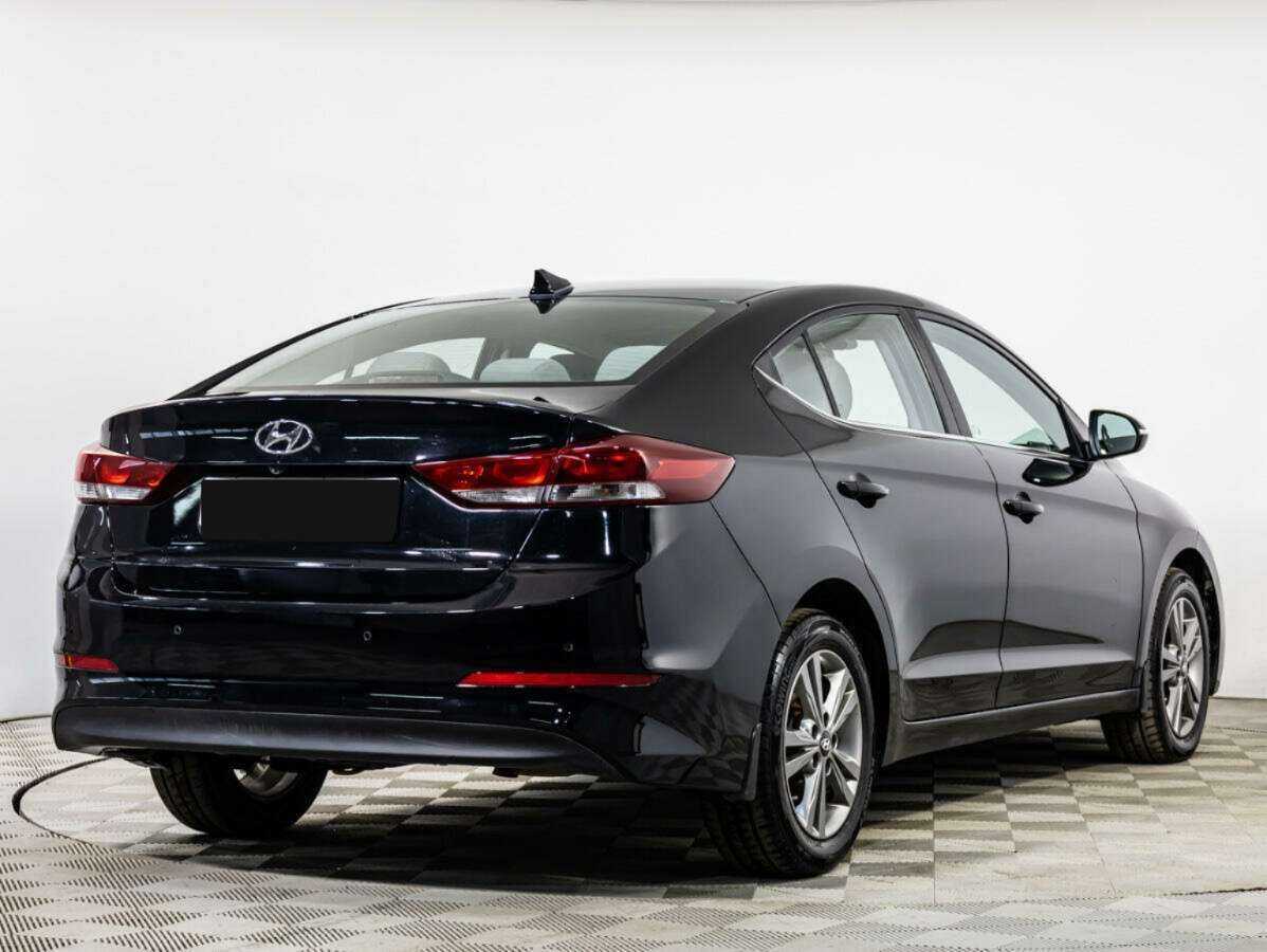 Hyundai Elantra, 2018 - Фото №3