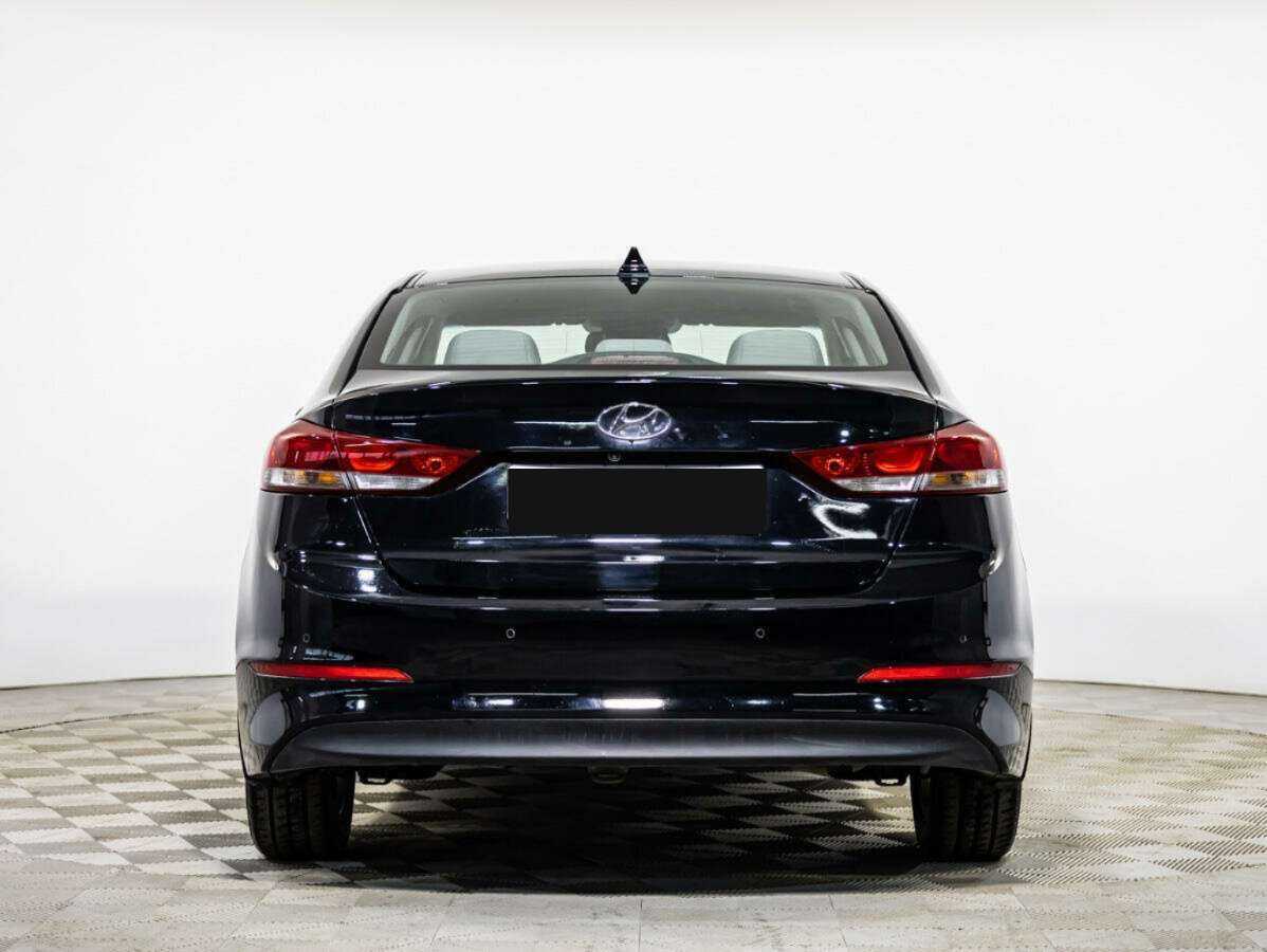 Hyundai Elantra, 2018 - Фото №4