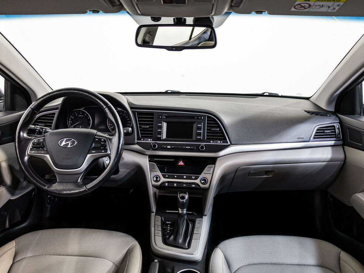 Hyundai Elantra, 2018 - Фото №8
