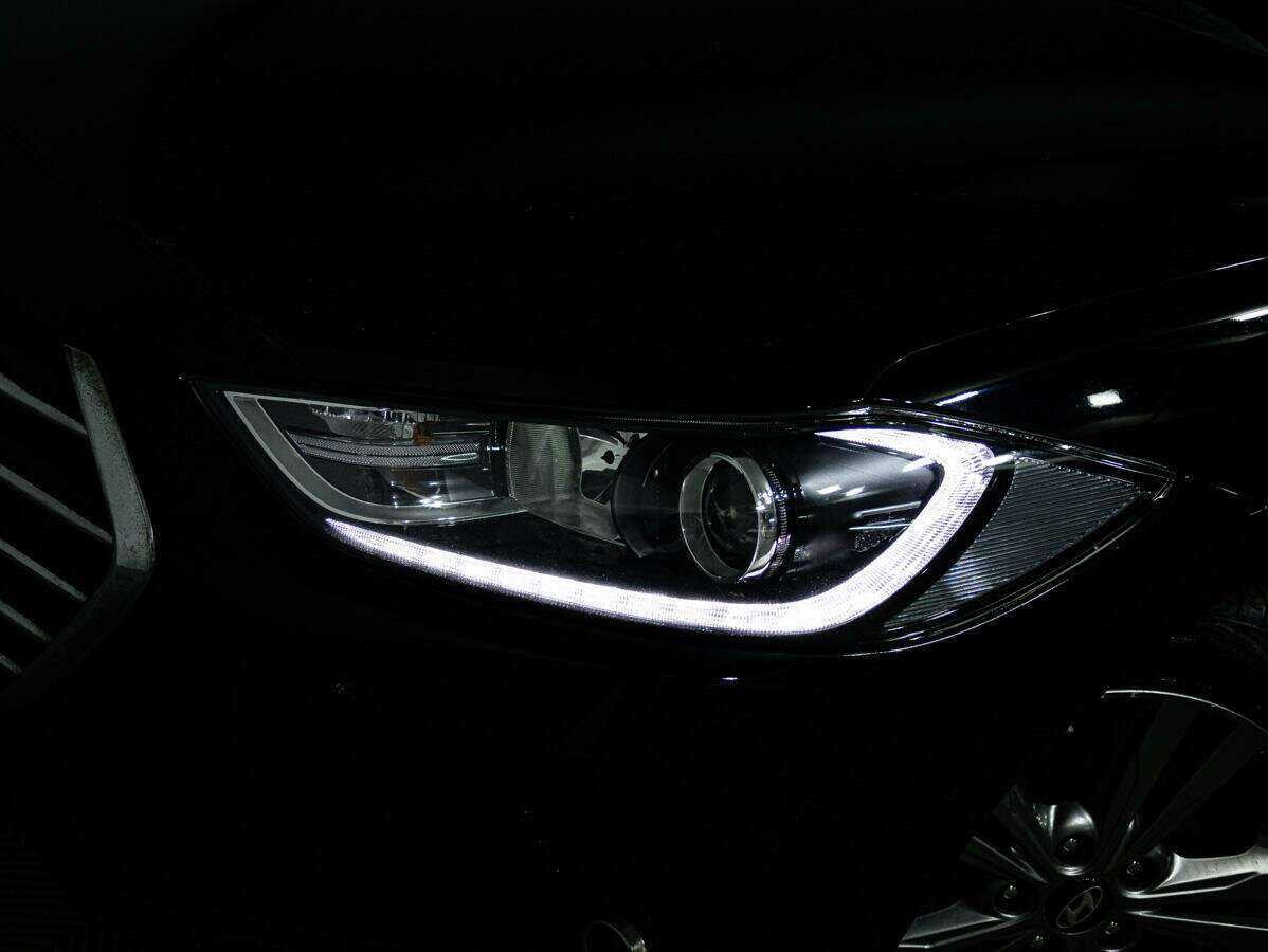 Hyundai Elantra, 2018 - Фото №18