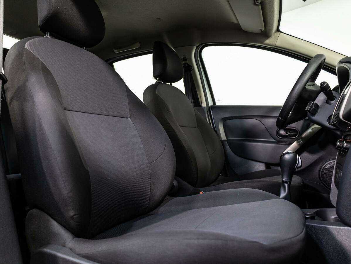 Renault Logan, 2019 - Фото №9