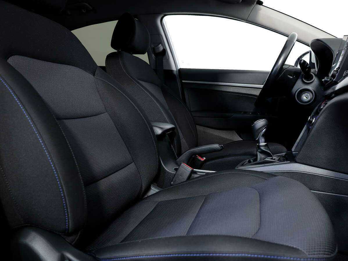 Hyundai Elantra, 2018 - Фото №9