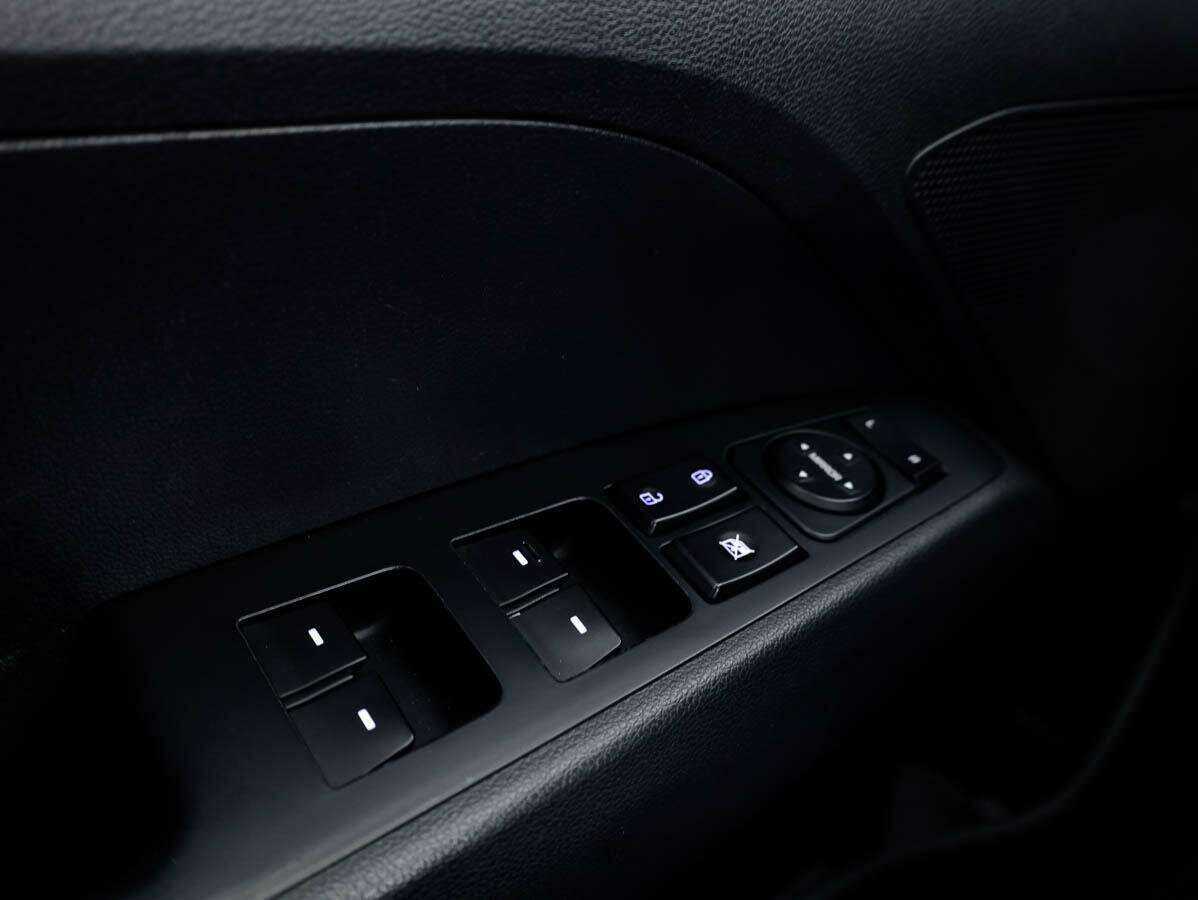 Hyundai Elantra, 2018 - Фото №11