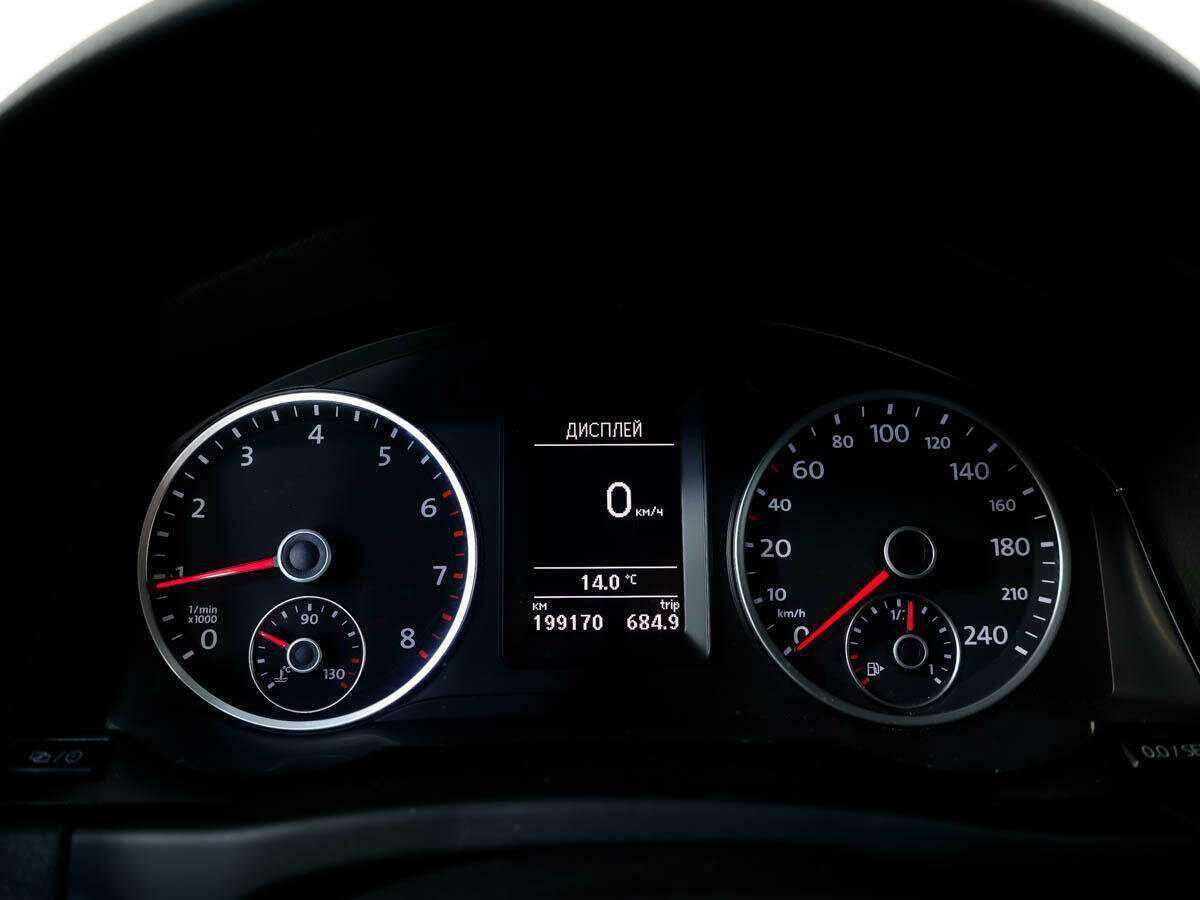 Volkswagen Tiguan, 2012 - Фото №9