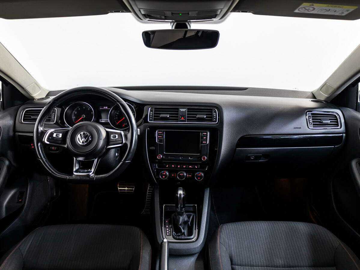 Volkswagen Jetta, 2017 - Фото №8