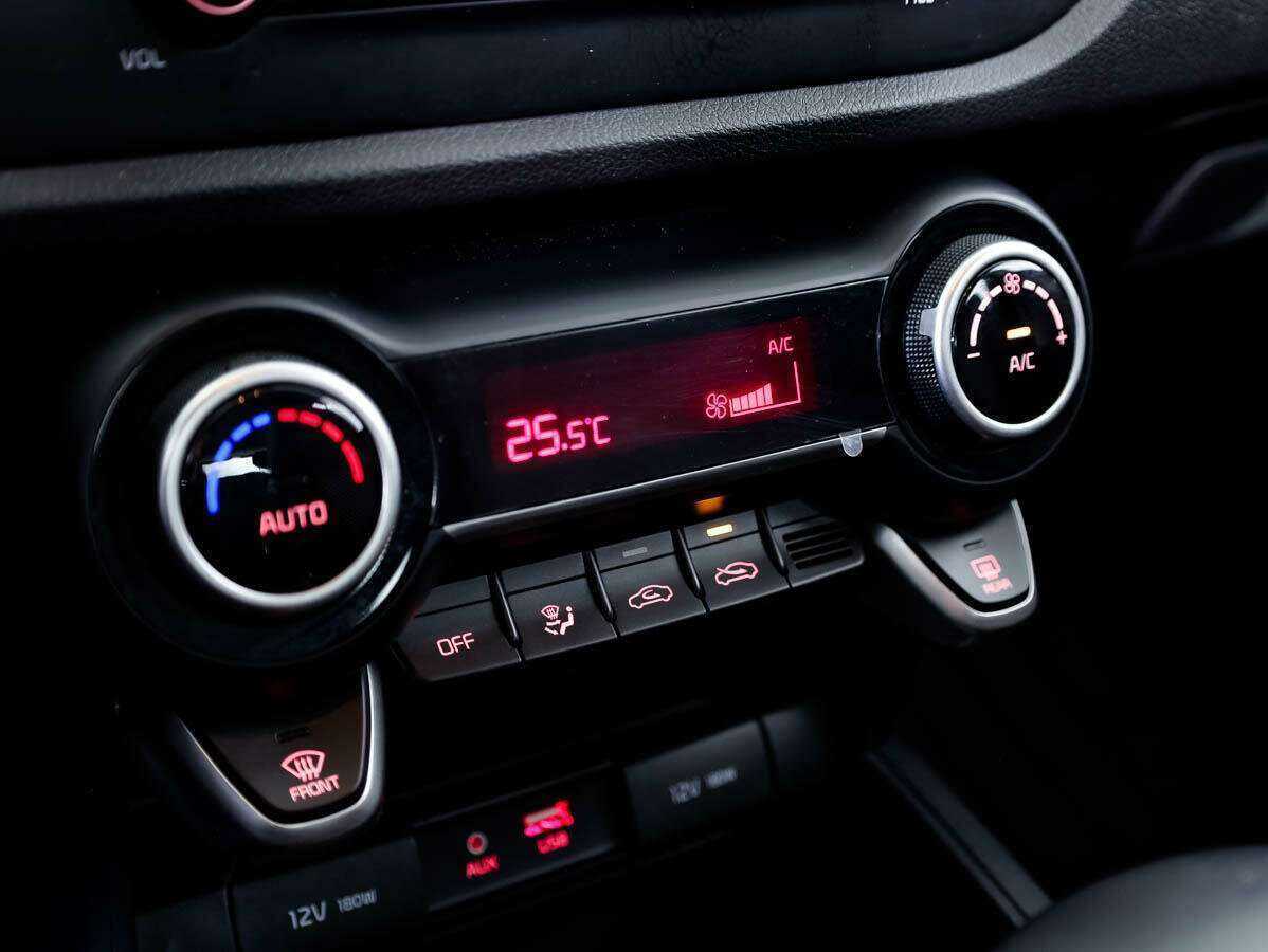 Kia Rio X-Line, 2019 - Фото №14