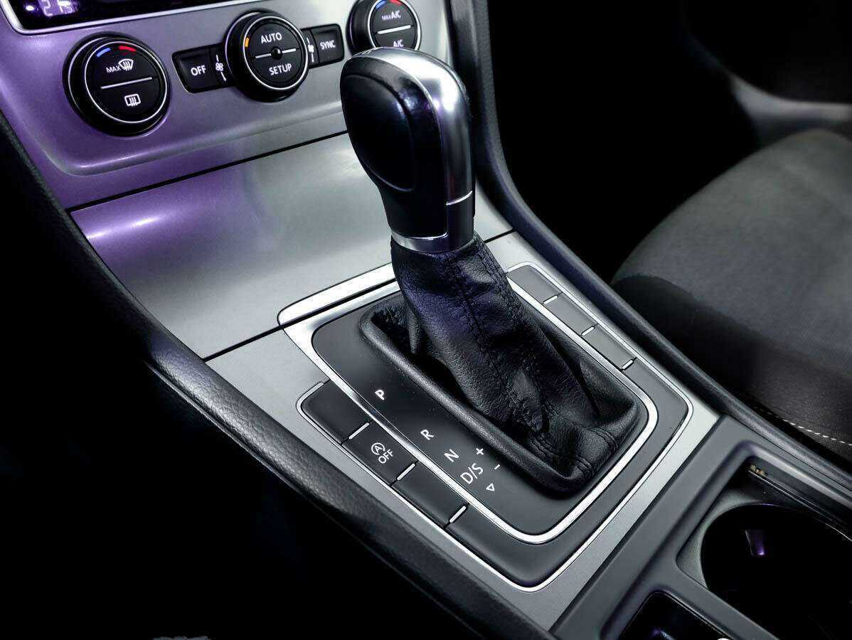 Volkswagen Golf, 2013 - Фото №14