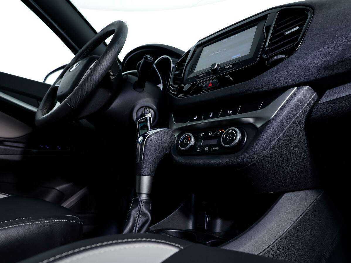 Lada (ВАЗ) Vesta, 2019 - Фото №15