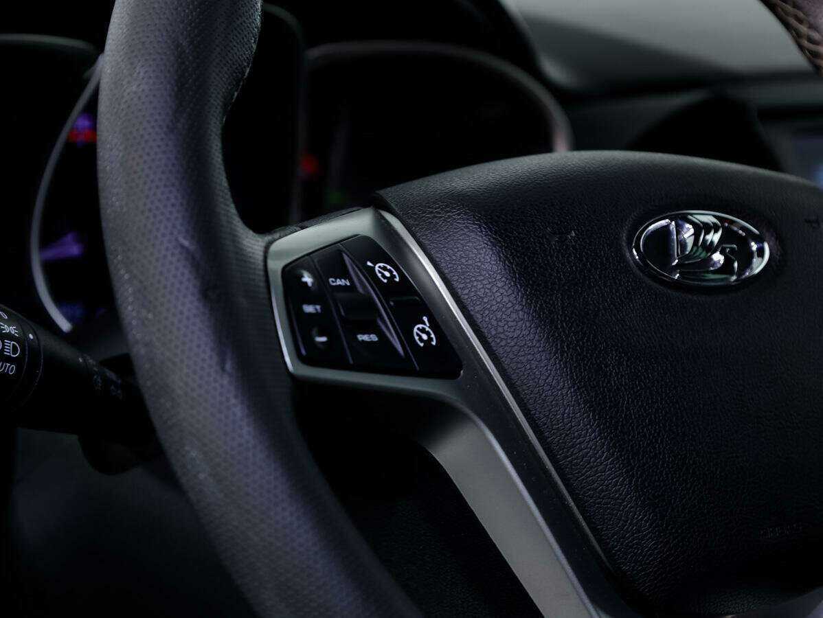 Lada (ВАЗ) Vesta, 2019 - Фото №18