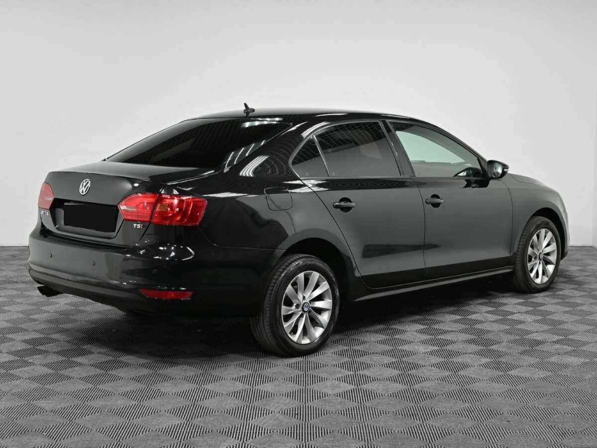 Volkswagen Jetta, 2012 - Фото №1