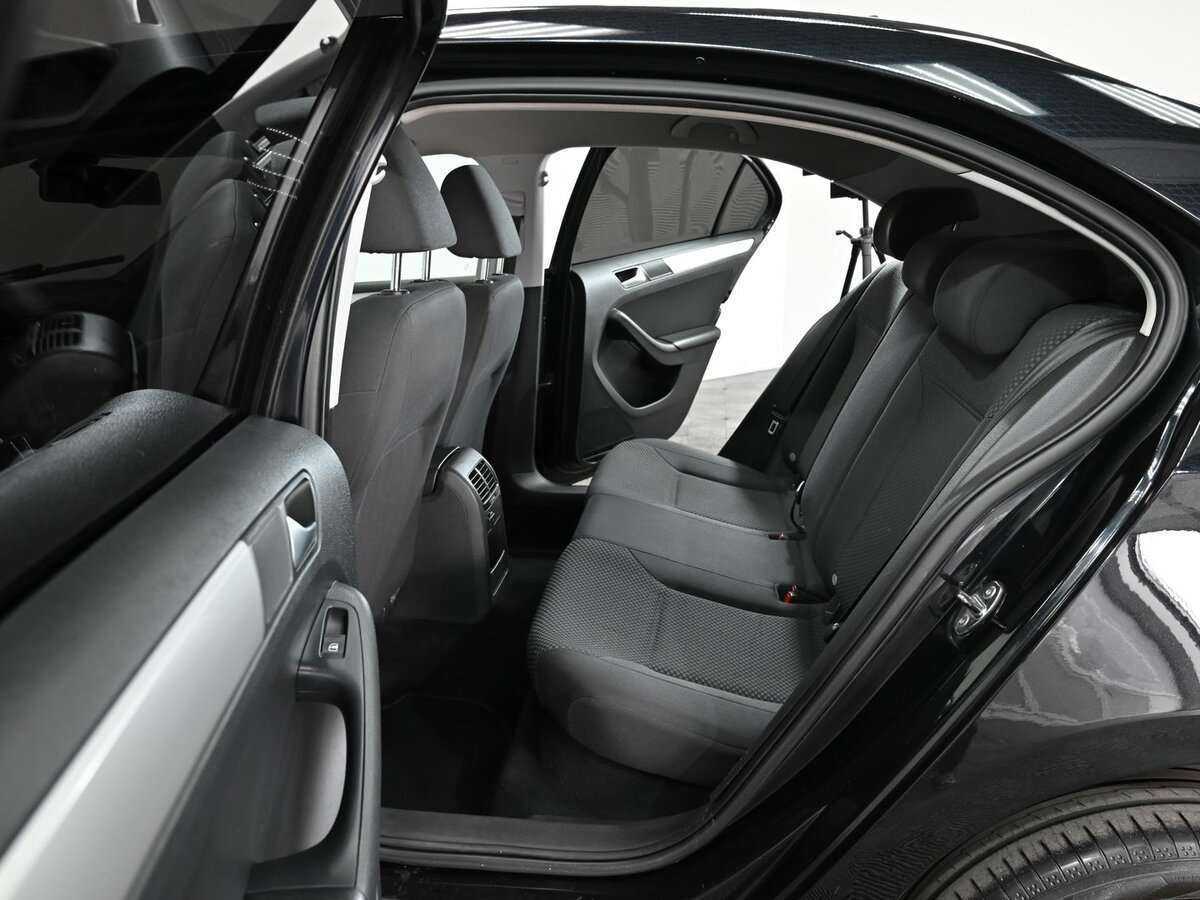 Volkswagen Jetta, 2012 - Фото №5