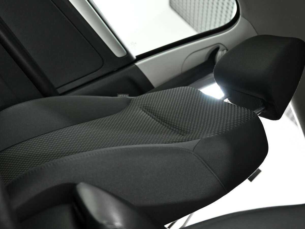 Volkswagen Jetta, 2012 - Фото №12