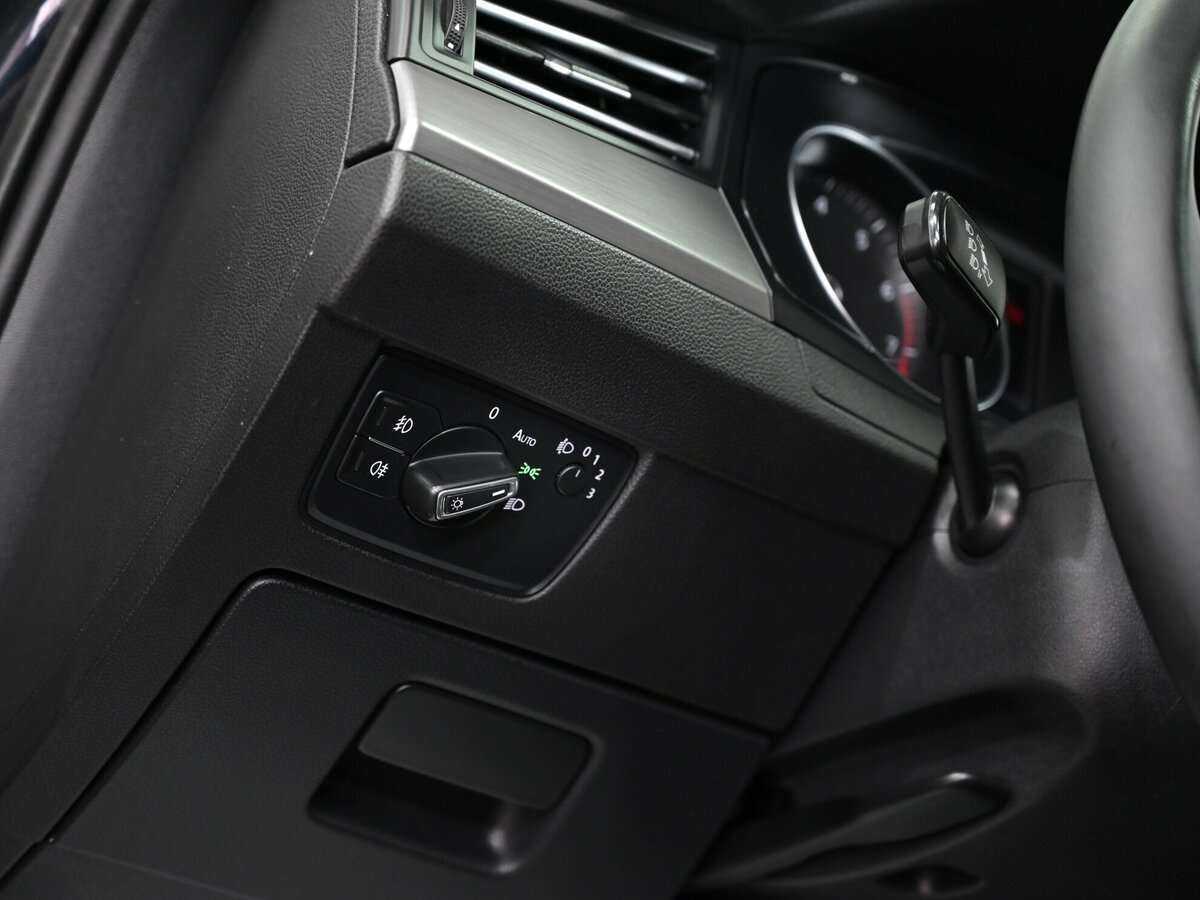 Volkswagen Passat, 2016 - Фото №7