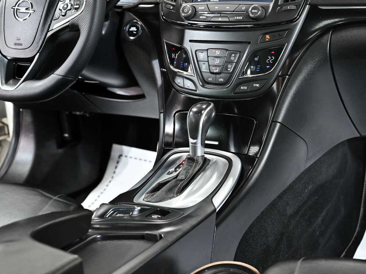 Opel Insignia Country Tourer, 2014 - Фото №10