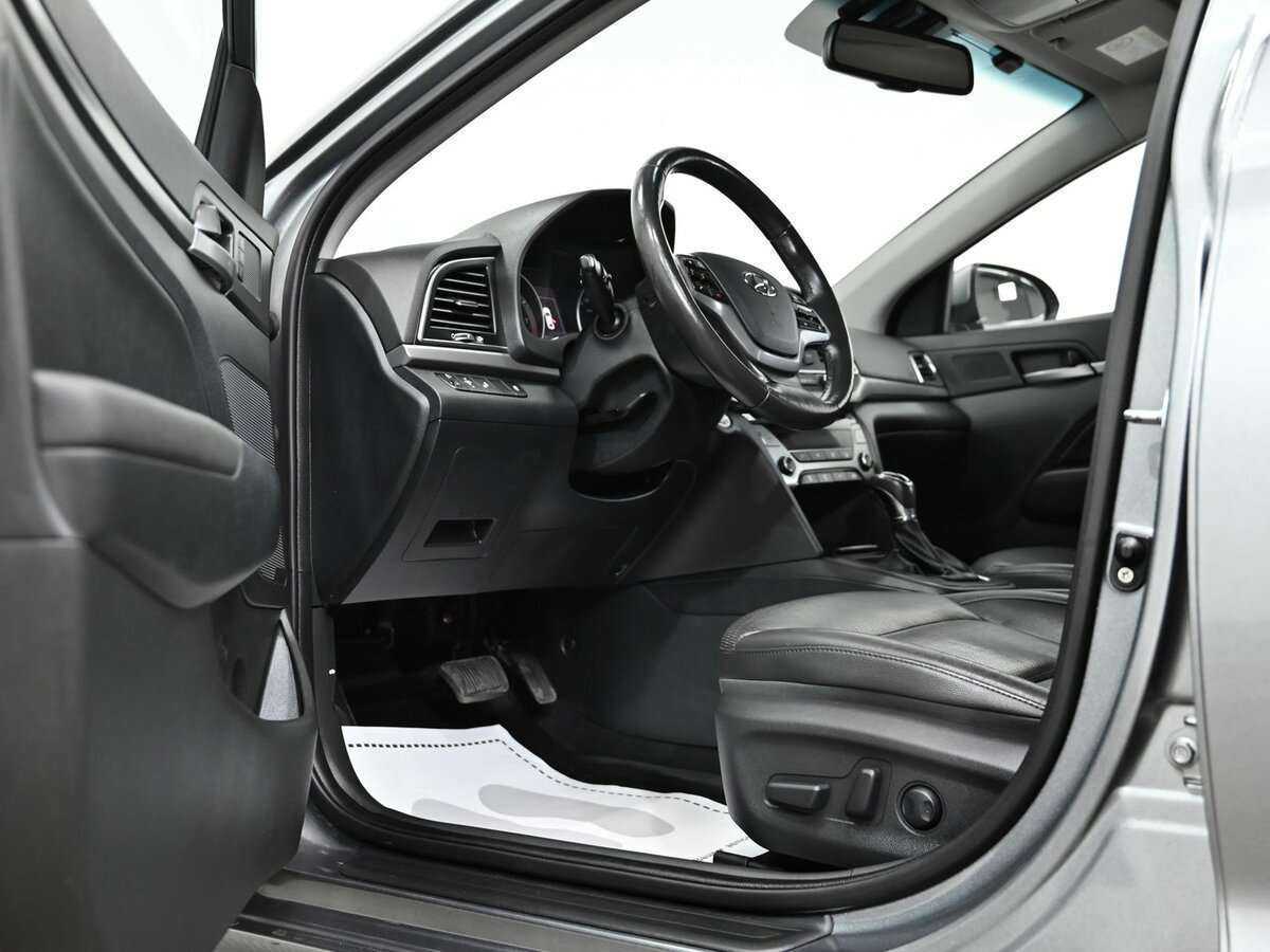 Hyundai Elantra, 2018 - Фото №4