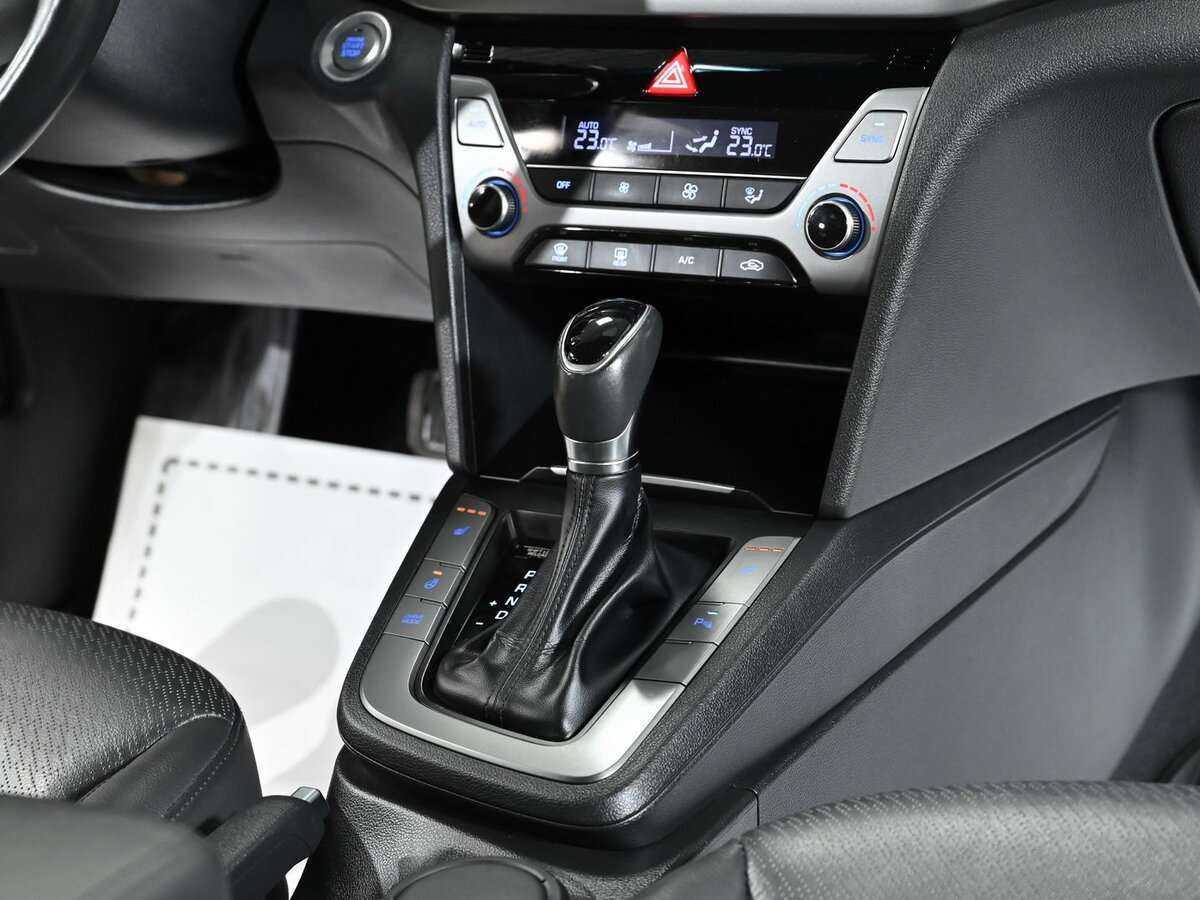 Hyundai Elantra, 2018 - Фото №11