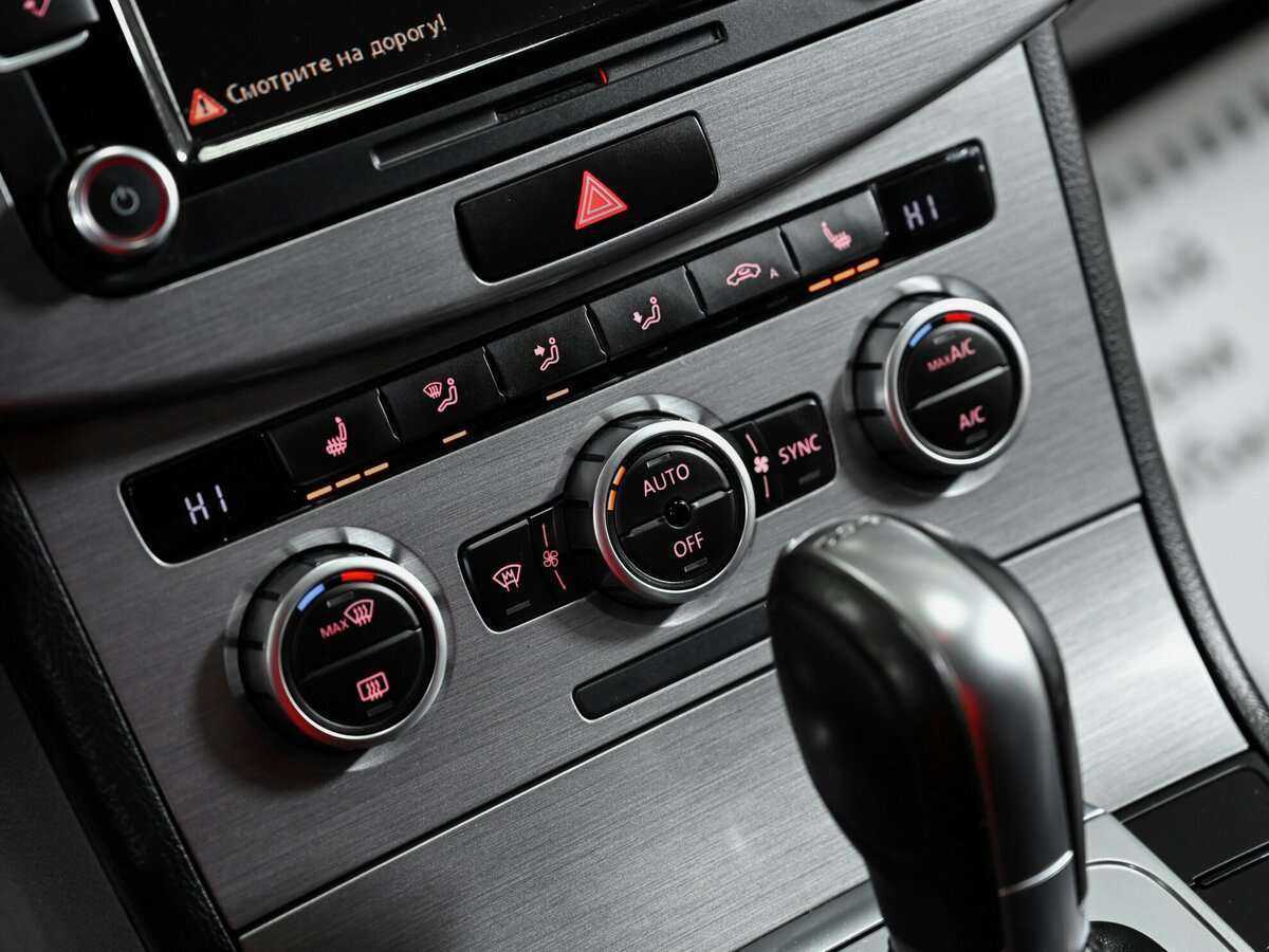 Volkswagen Passat, 2014 - Фото №11