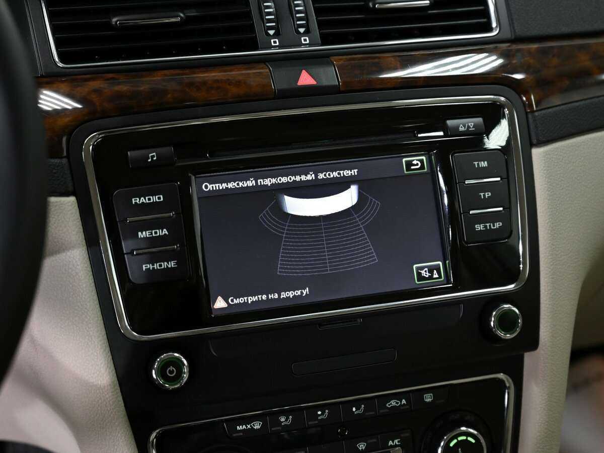 Skoda Superb DSG, 2013 - Фото №12