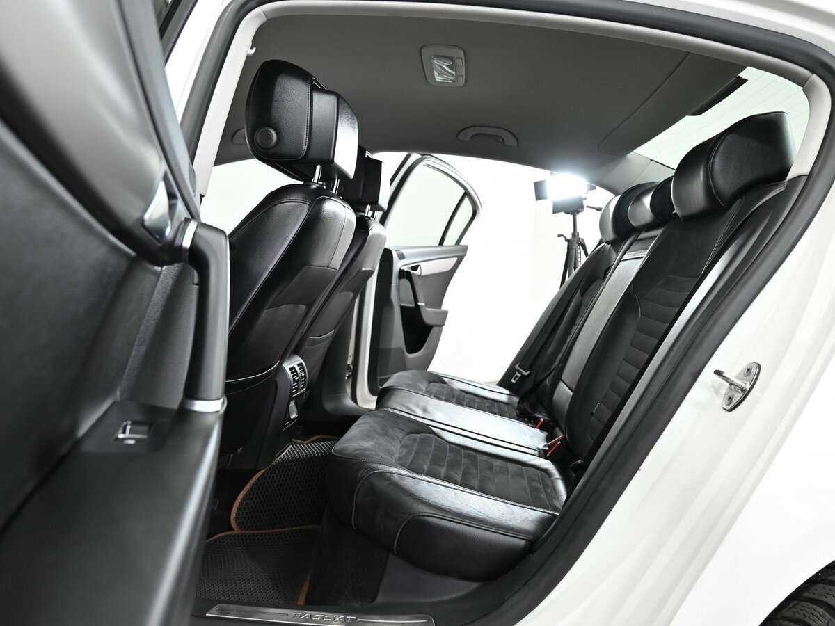 Volkswagen Passat, 2013 - Фото №11