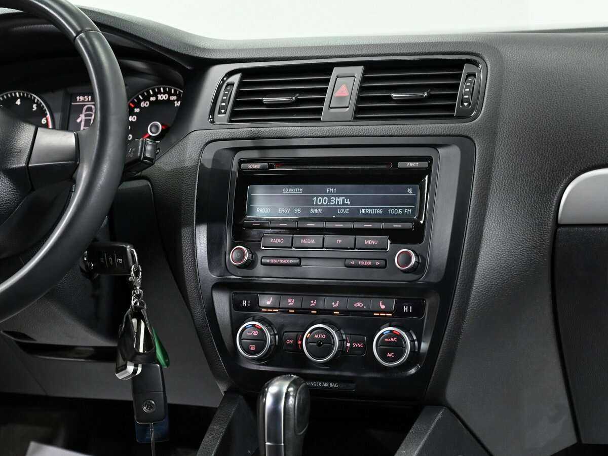 Volkswagen Jetta, 2013 - Фото №8