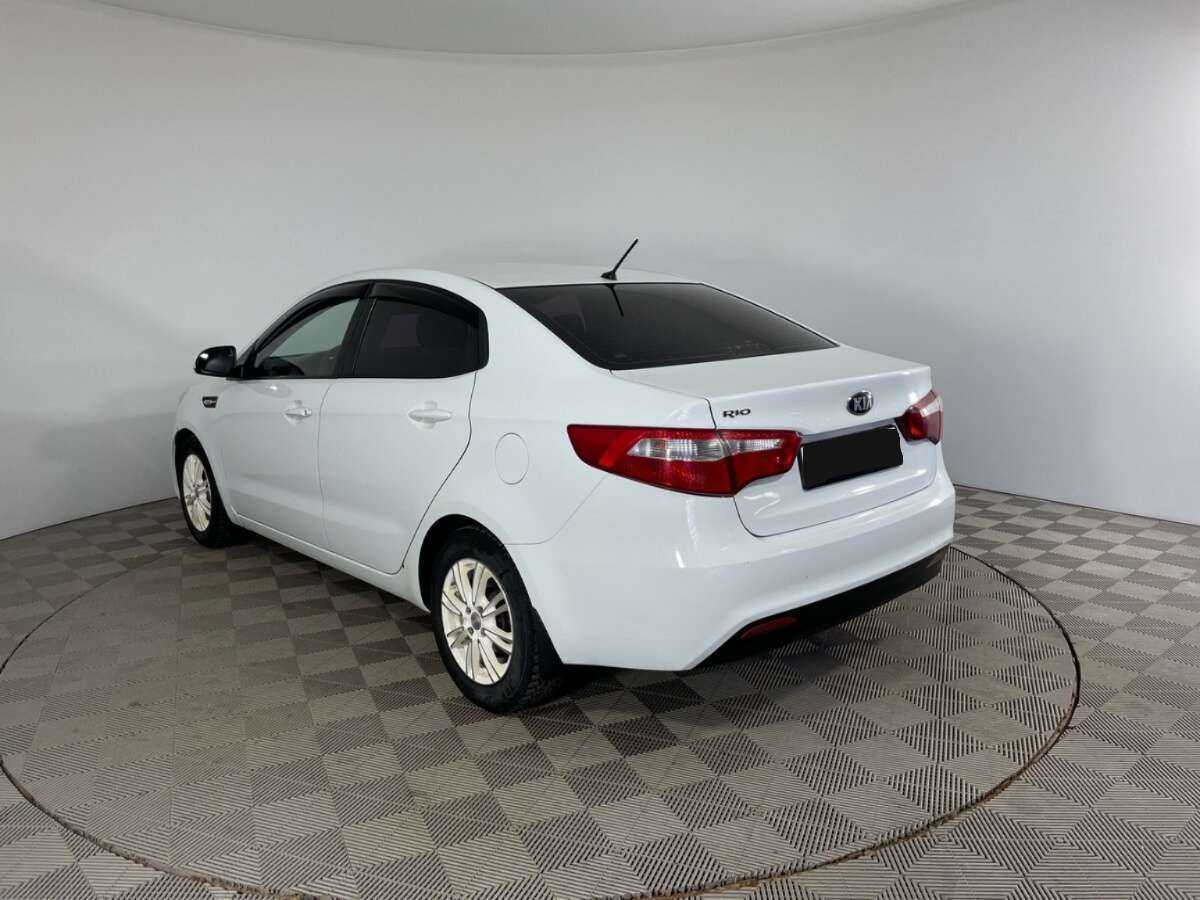 Kia Rio 5-speed, 2013 - Фото №5