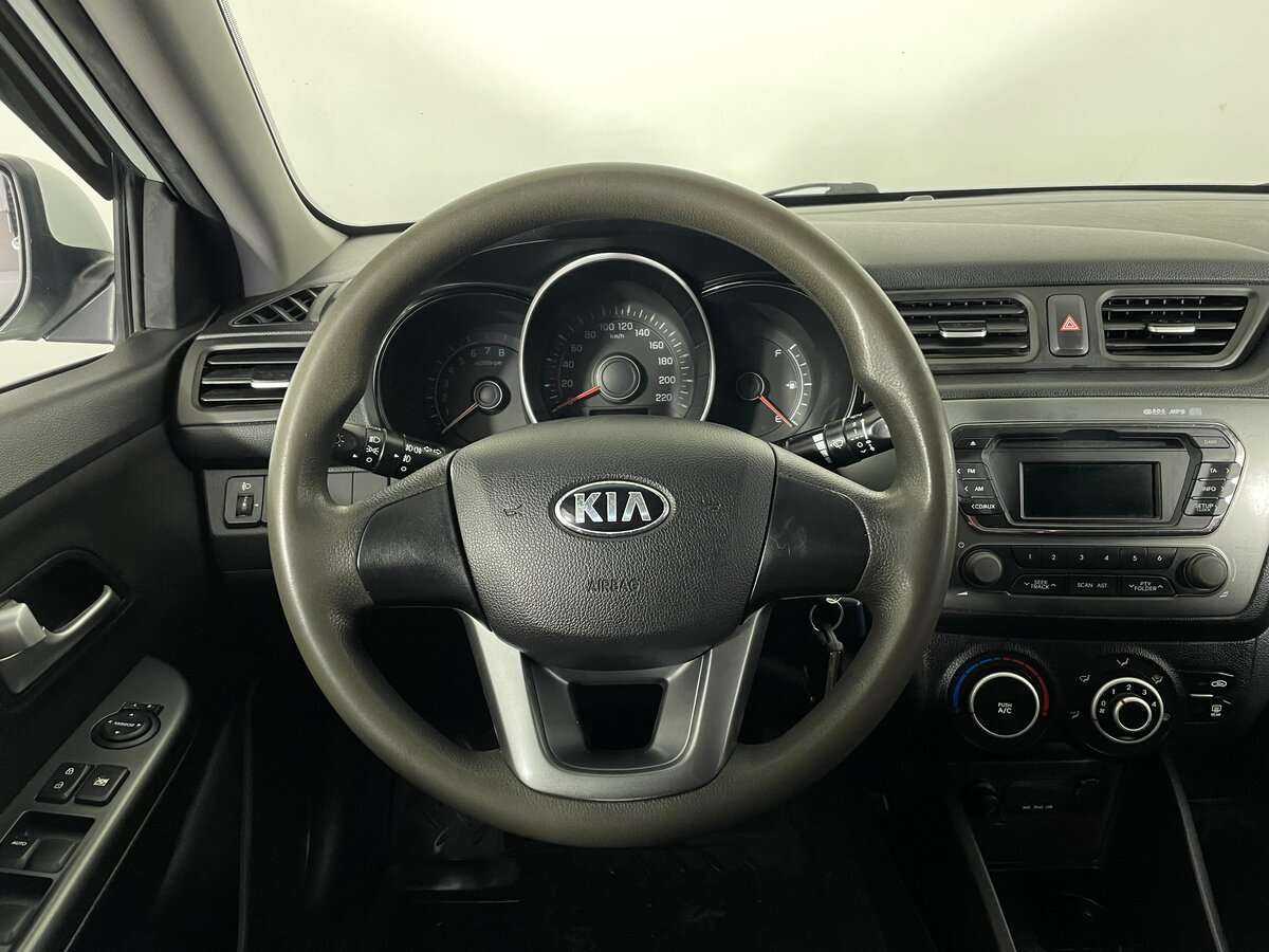 Kia Rio 5-speed, 2013 - Фото №9