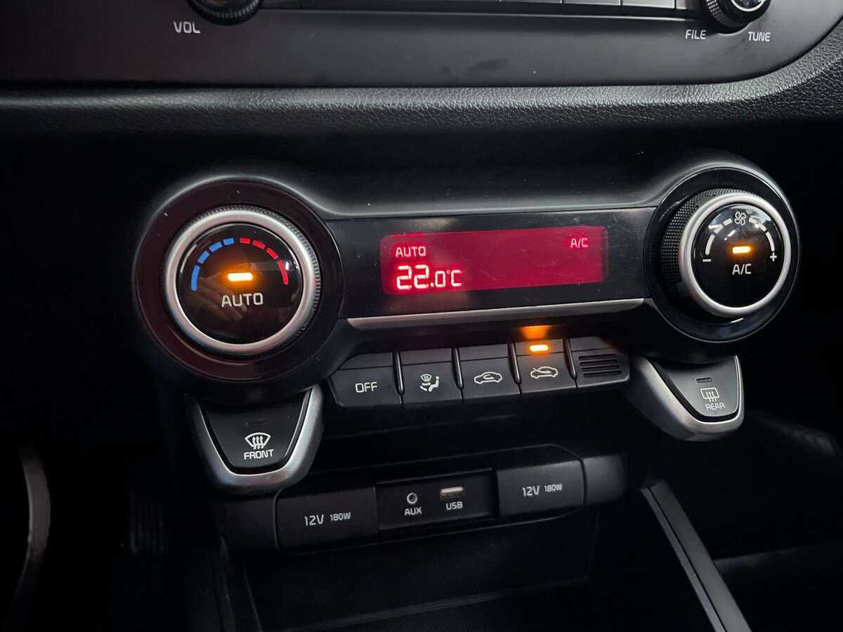 Kia Rio, 2019 - Фото №13